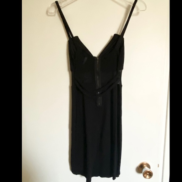 Mesh Under-bust Black Dress - Picture 3 of 4